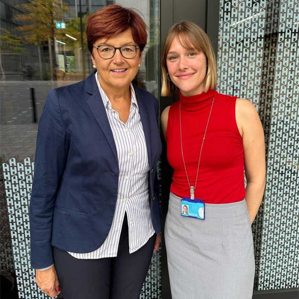 Dr. Inge Gräßle mit Giulia